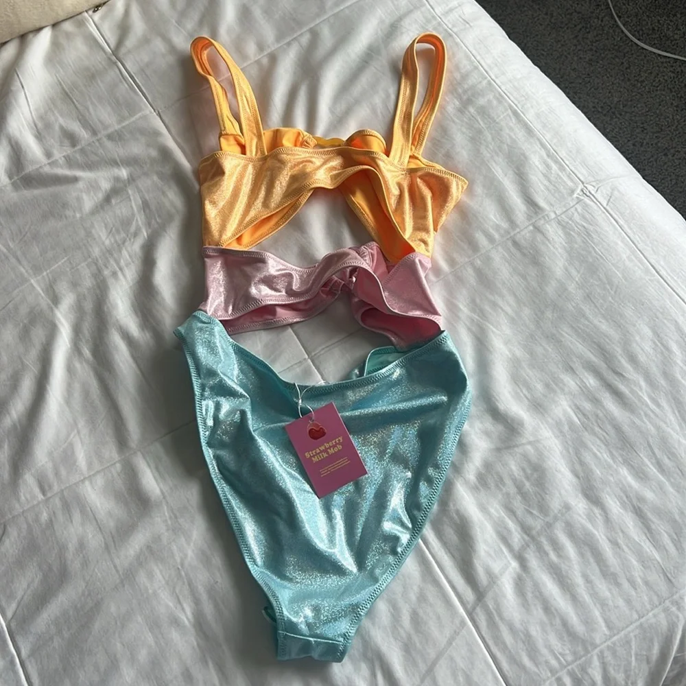 Strawberry Milk Mob Sherbet One Piece Swimsuit - Picture 4 of 6
